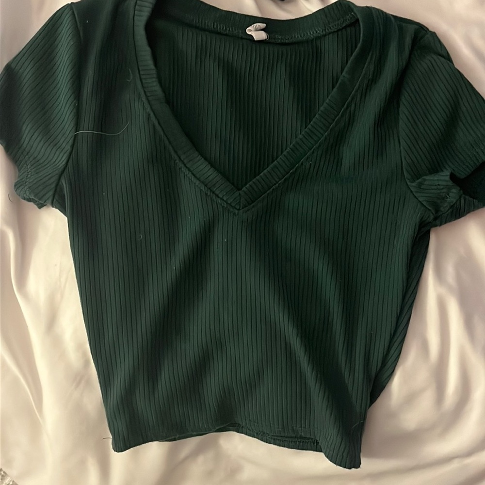 tilly’s v neck top! size xxs. great condition and only worn a couple of times!